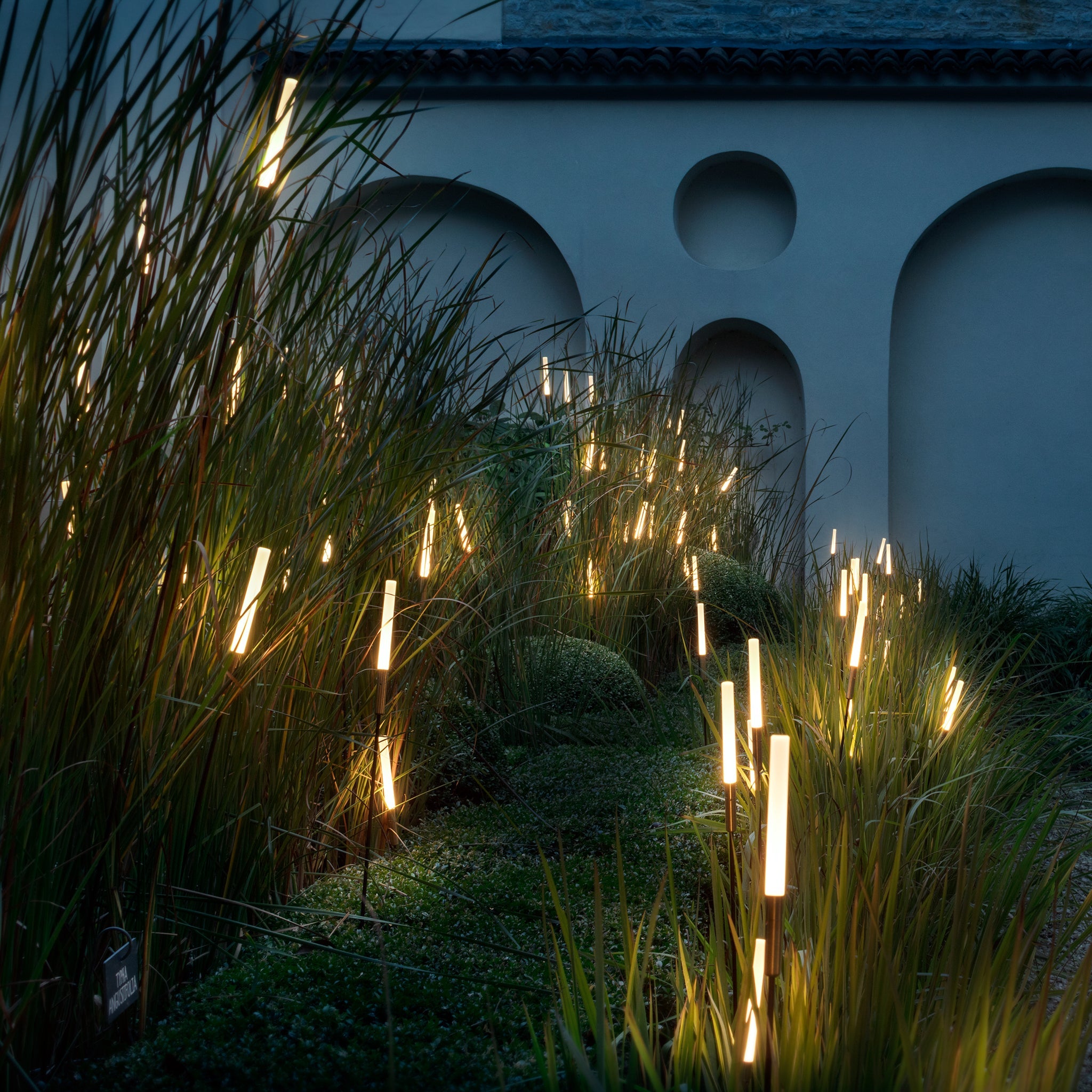 Syphasera LED Garden Light | Nicholas Engert Interiors