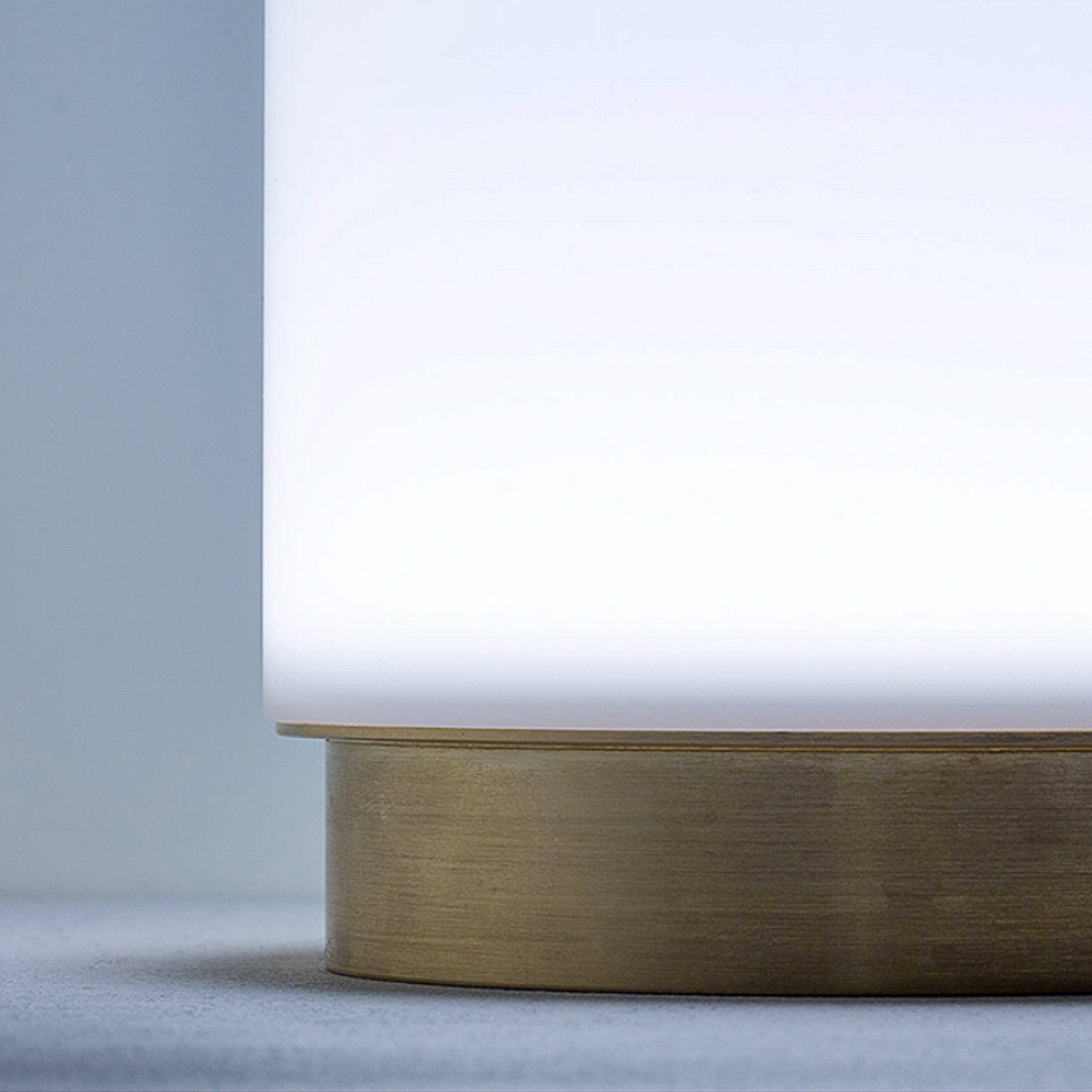 Bugia Cordless LED Table Lamp | Nicholas Engert Interiors