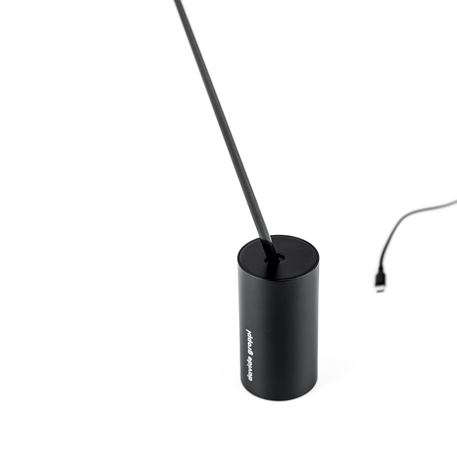 FM Cordless LED Table Lamp