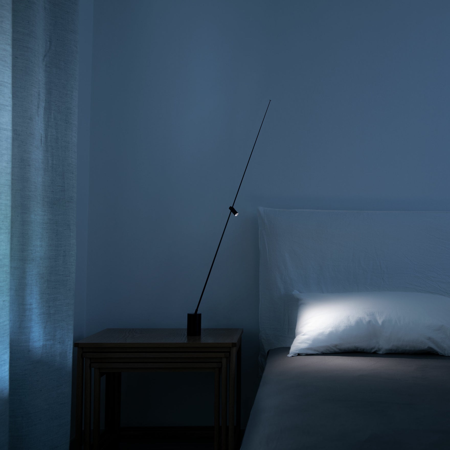 FM Cordless LED Table Lamp